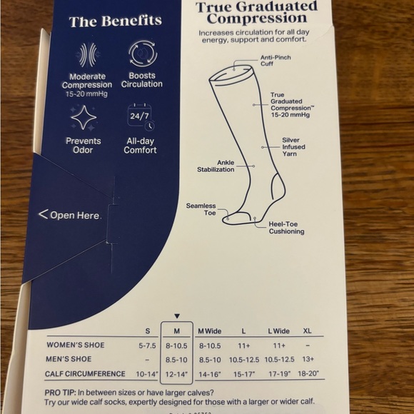 COMRAD Compression Socks - Medium - Picture 3 of 6